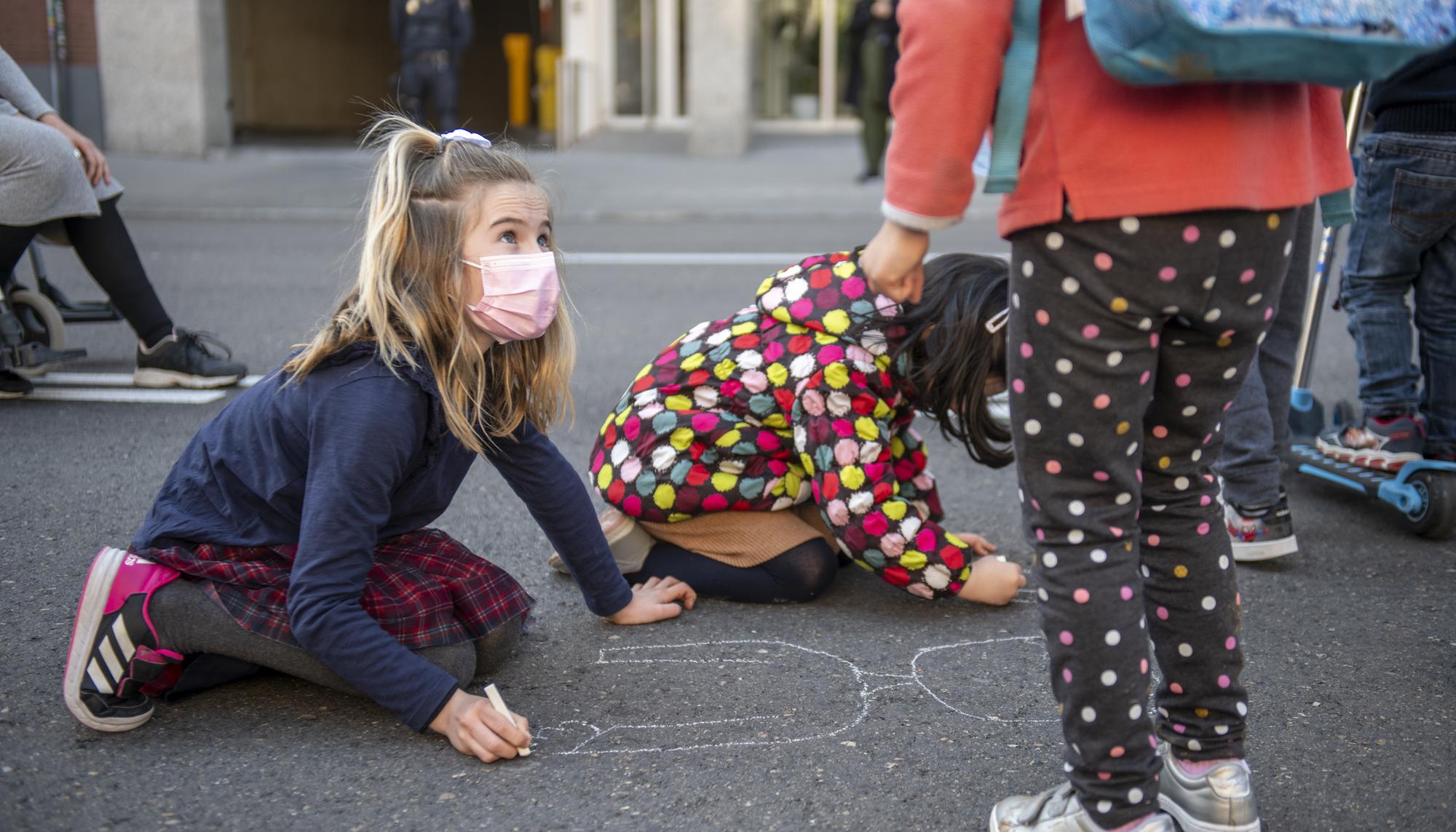 Colegios revuelta contra los coches - 3